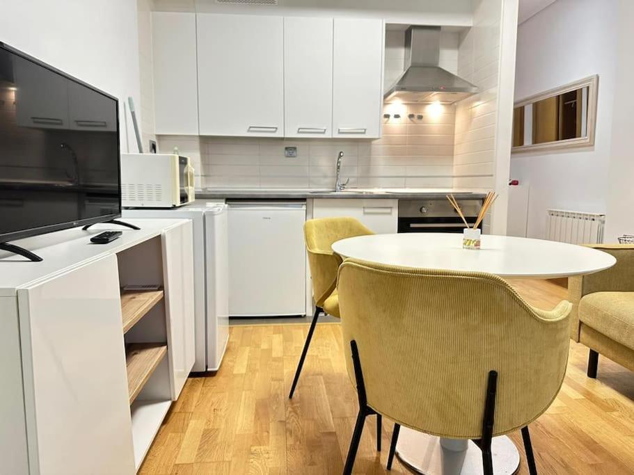 Comodo Apartamento Centro Comarca de Vigo Buitenkant foto